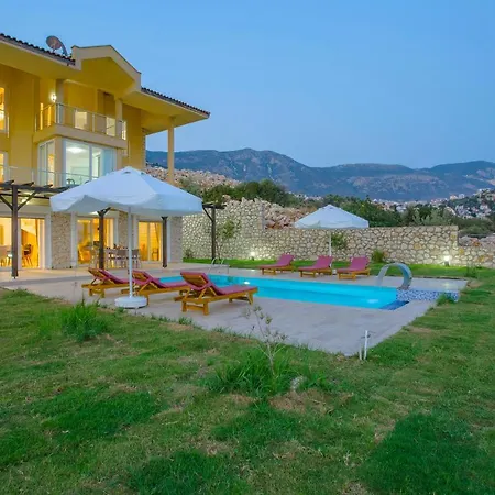 Denize Sıfır özel Plajlı * Kaş