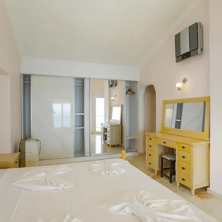 Denize Sıfır özel Plajlı Kaş