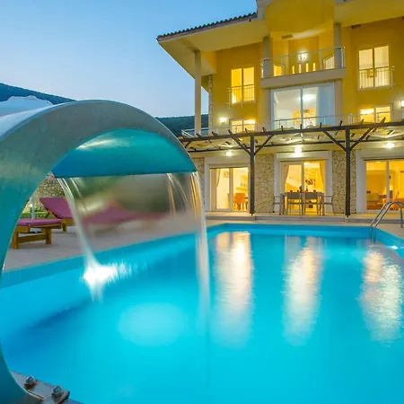 Denize Sıfır özel Plajlı Kaş