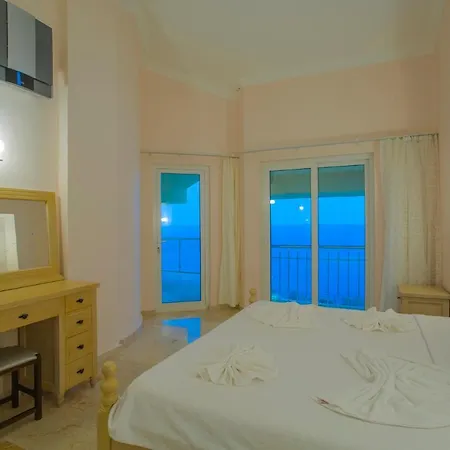Denize Sıfır özel Plajlı Villa
