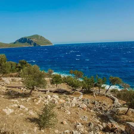 Denize Sıfır özel Plajlı Villa *